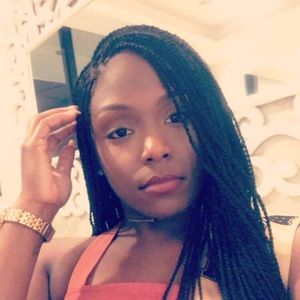 Meet your Posher, Asha